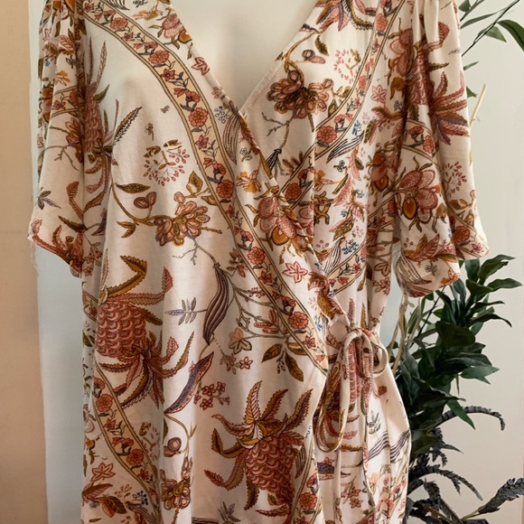 Lucky Brand 🍀Boho Deep V Wrap Flutter Sleeve Top - Picture 6 of 7